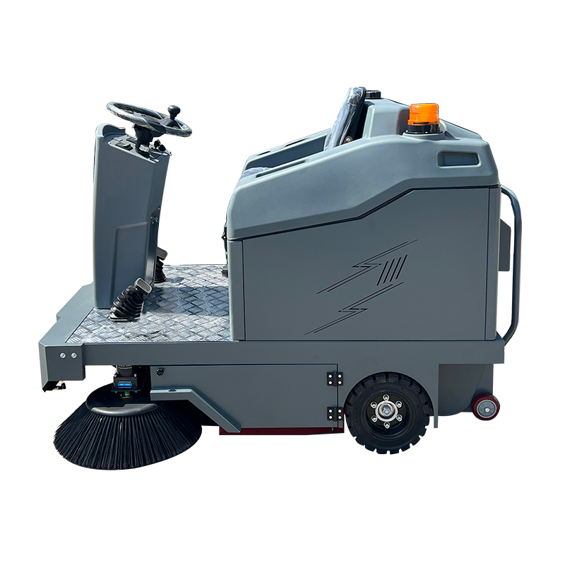 S15 cakera brek cakera kapasiti tangki air150L Ride-on sweeper S15 cakera brek cakera kapasiti tangki air150L Ride-on sweeper